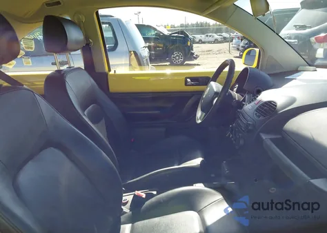 2008 Volkswagen New Beetle S z USA, uszkodzony, nr VIN 3VWPW31CX8M516122